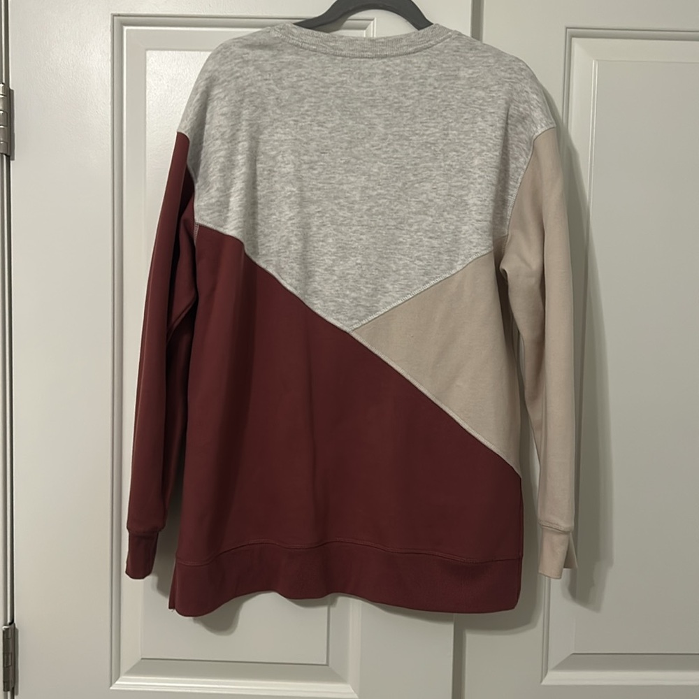 GreenTea Colorblock Sweatshirt - Picture 3 of 7